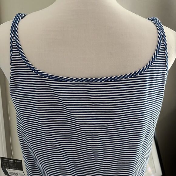 🛍️ 2/20
Eddie Bauer Layering Camisole Clematis Blue Strap - Picture 5 of 8